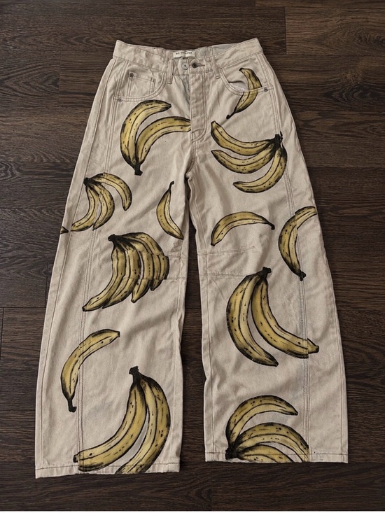 Free People Denim - We the Free Good Luck Printed Barrel Jeans in Go Bananas Sz 31